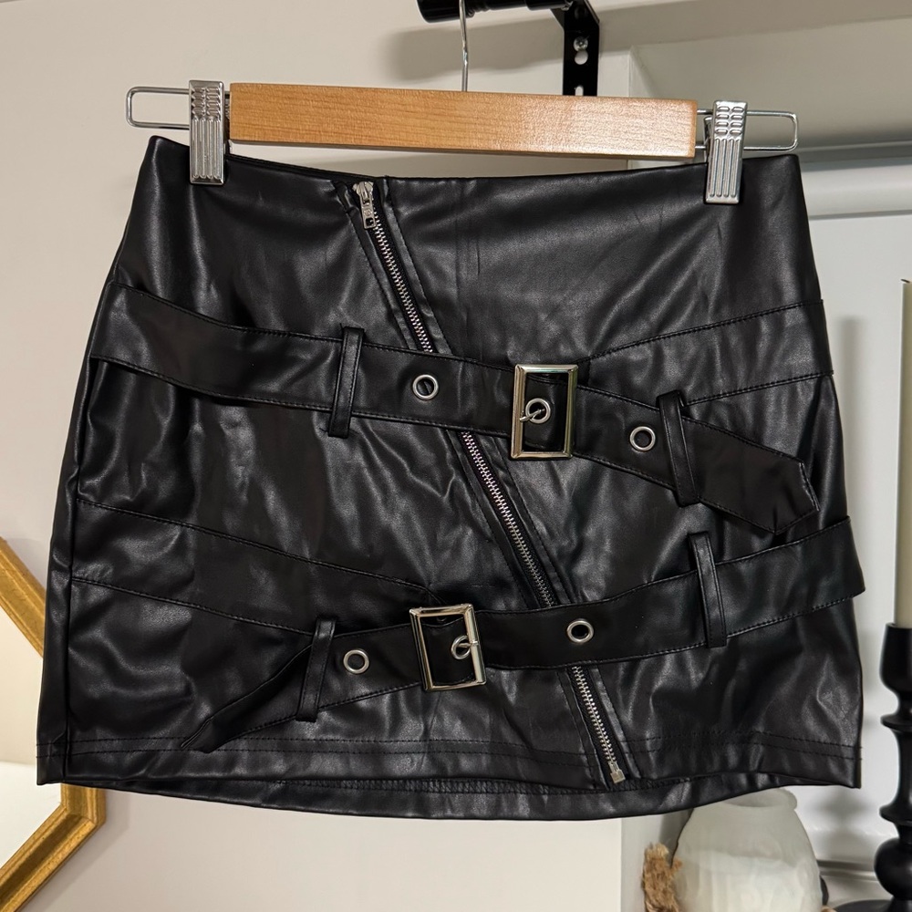 Bodycon Leather Mini Skirt